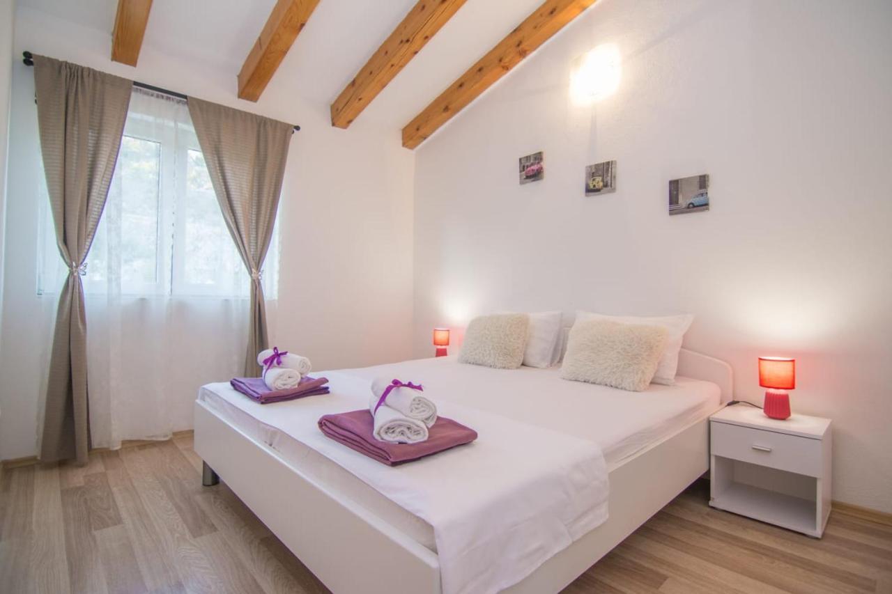 Village Holiday Apartman With Heated Pool Maslina Kostanje 外观 照片